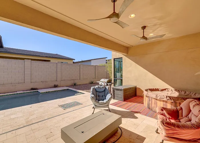 Mtn Views, Pool & Hot Tub: Oasis Phoenix